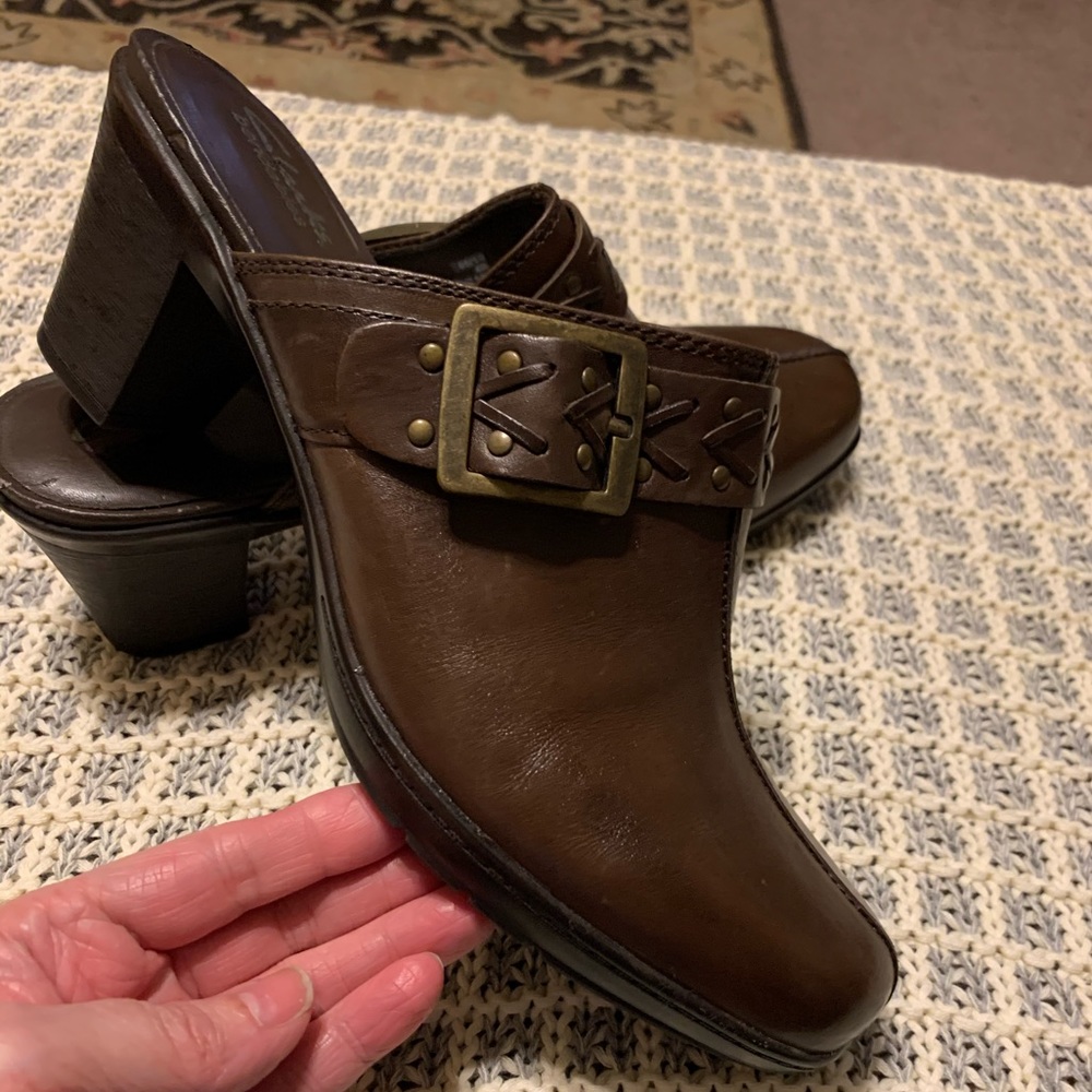 Sz 11 M Clarks Bendables leather block heel Mules Clogs